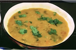 Mix Dal Tarka con Jeera Rice de Samosa Corner en CDMX